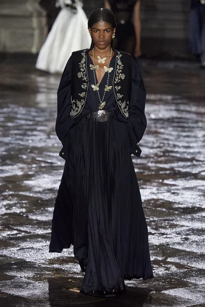 Look 34